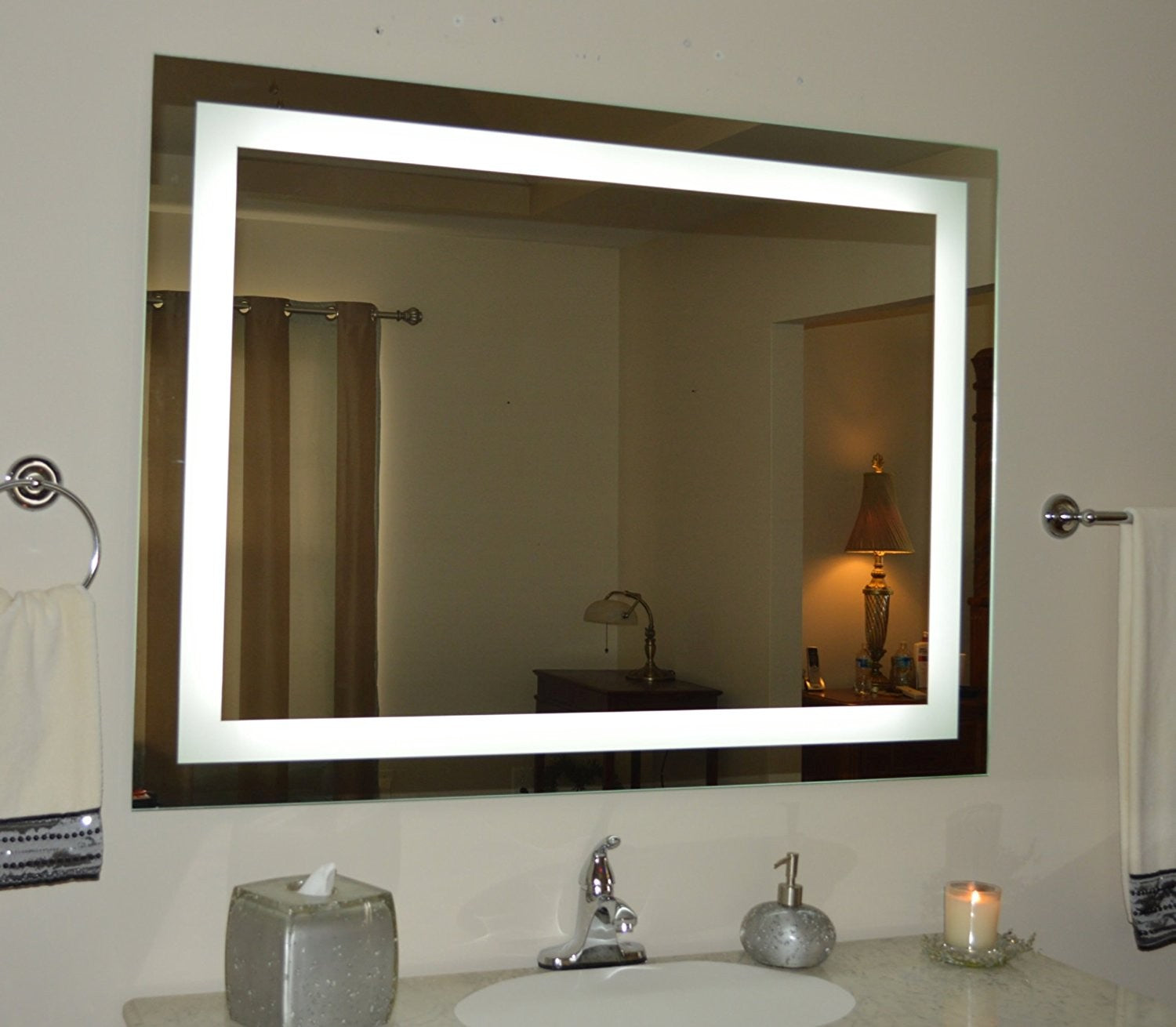 Enhance Your Beauty Routine with a Mirror with Lights